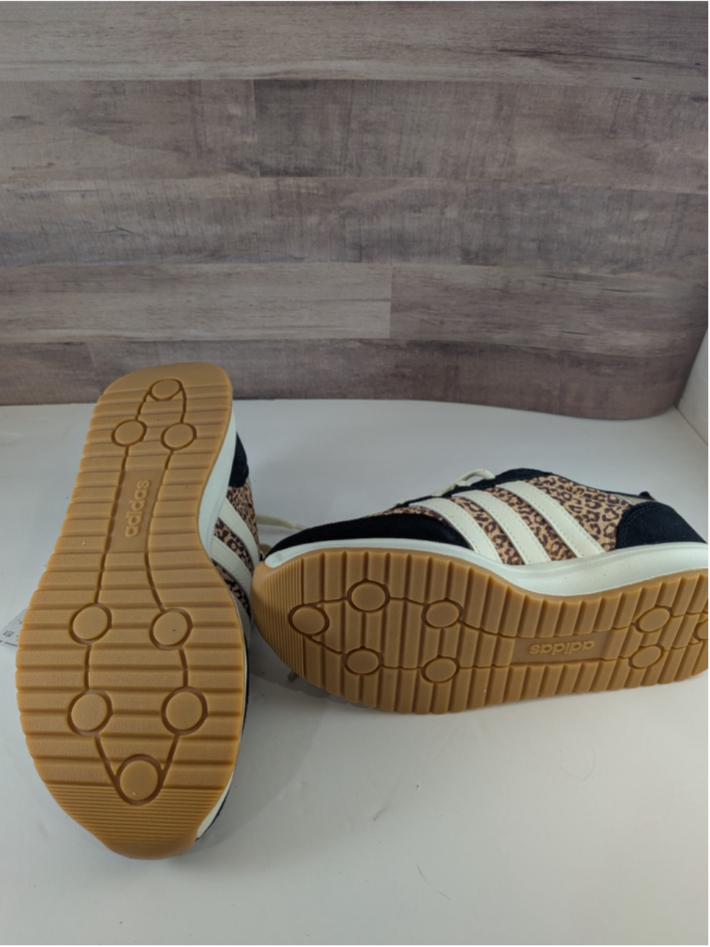 Women's Adidas Run 70s 2.0 Sneakers Size 7 Black and Beige Leopard Print - Picture 8 of 10